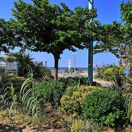 Appartement Neuf 40 M² 300 M De La Mer Saint-Jean-de-Monts Extérieur photo