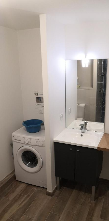 Apartment Neuf 40 M² 300 M De La *